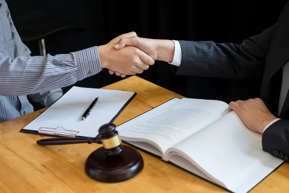 Les fondements du droit pénal : un aperçu de ses principes et sources